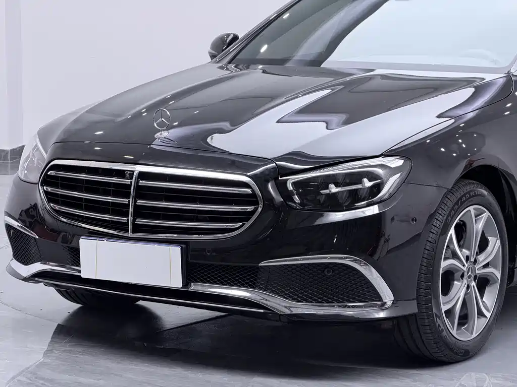 Mercedes-Benz E-Class — миниатюра 19