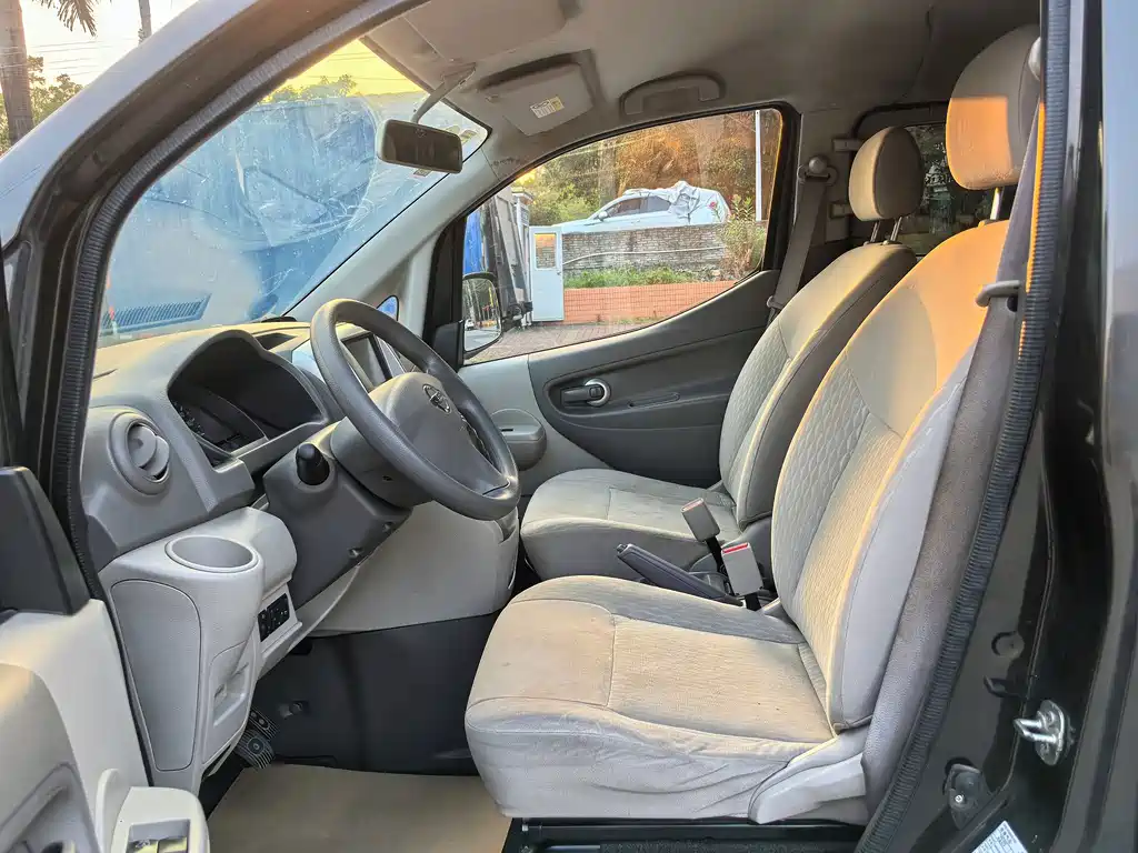 Nissan NV200 — миниатюра 14