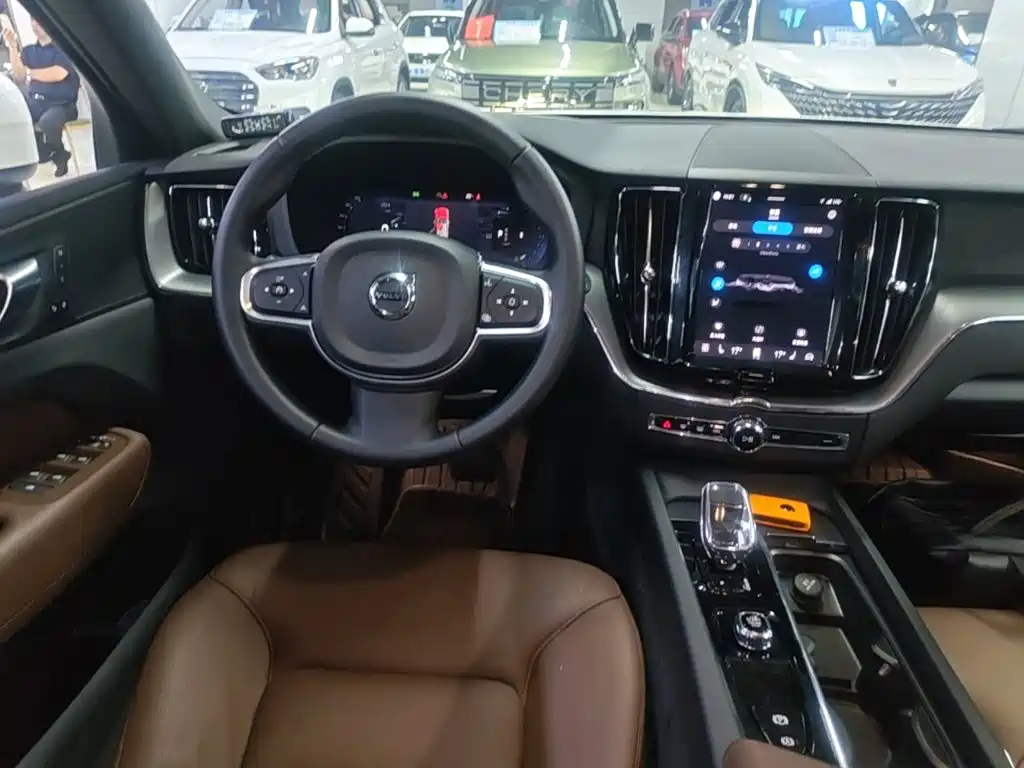 Volvo XC60 — миниатюра 13