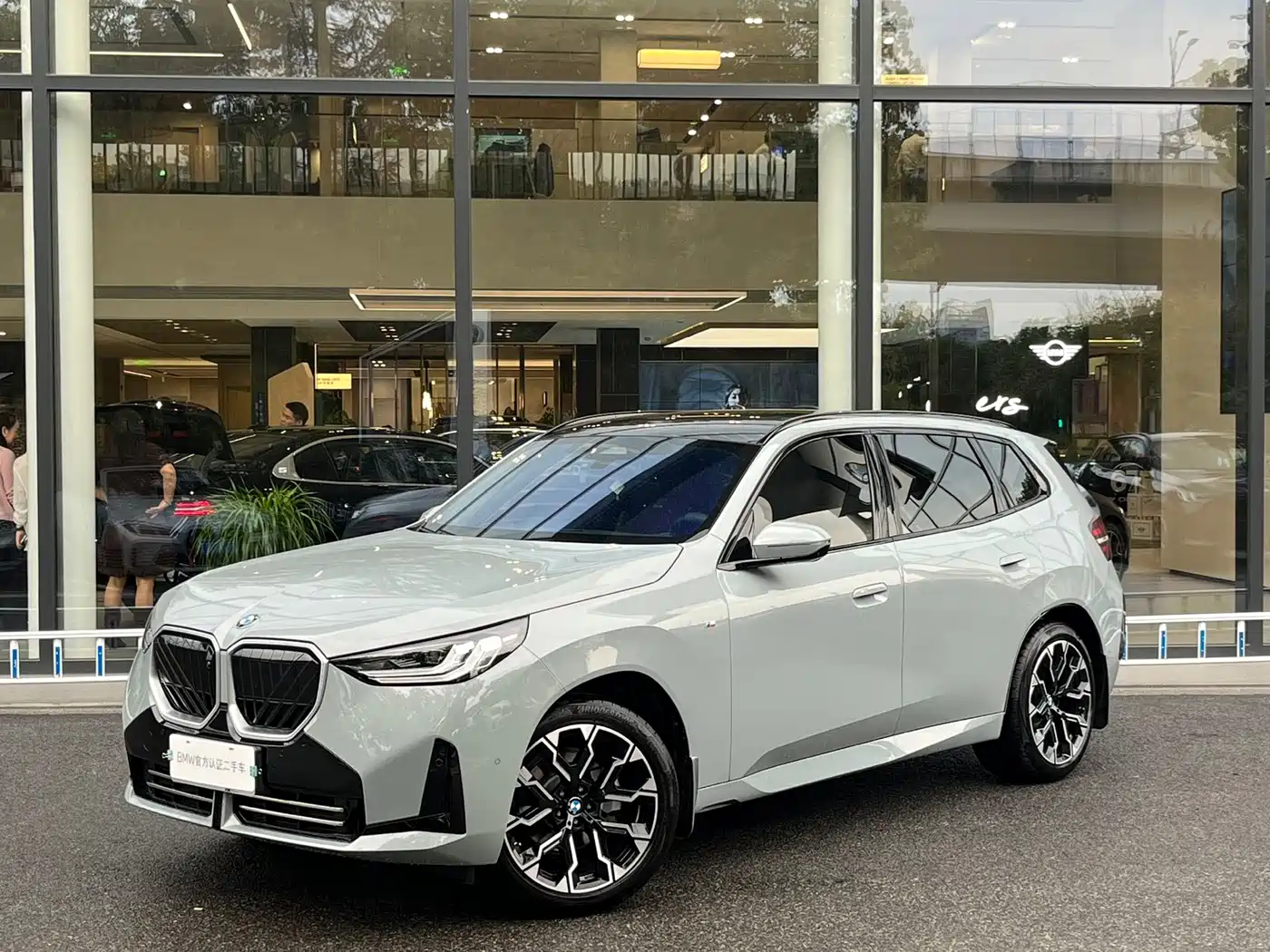 宝马X3 2025款 xDrive30L 领先型 M运动曜夜套装 2026