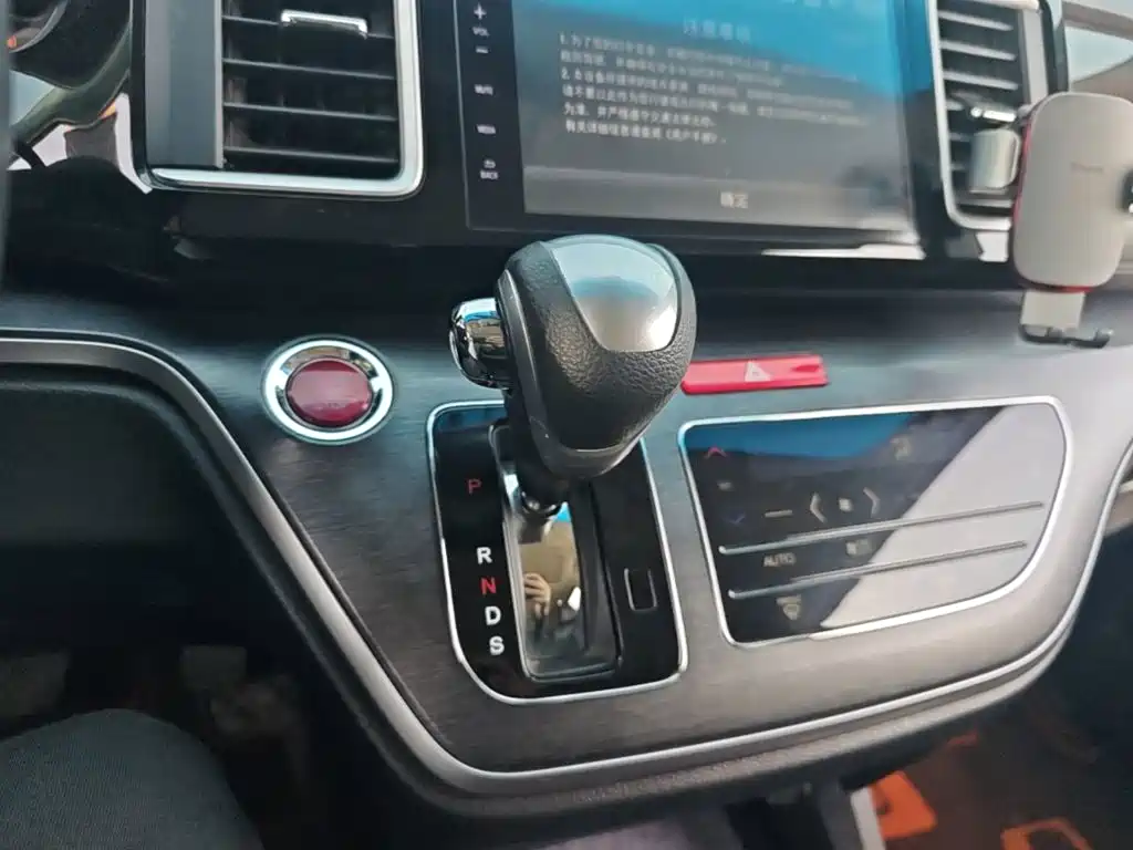 Honda Elysion — миниатюра 14