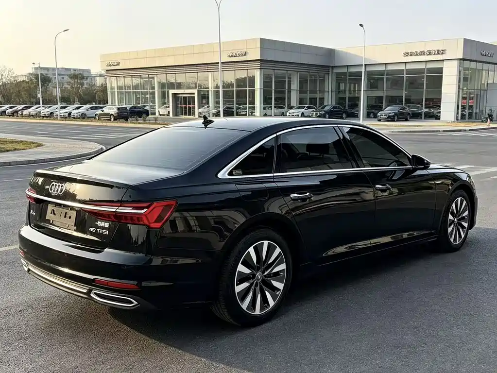 Audi A6L — миниатюра 8