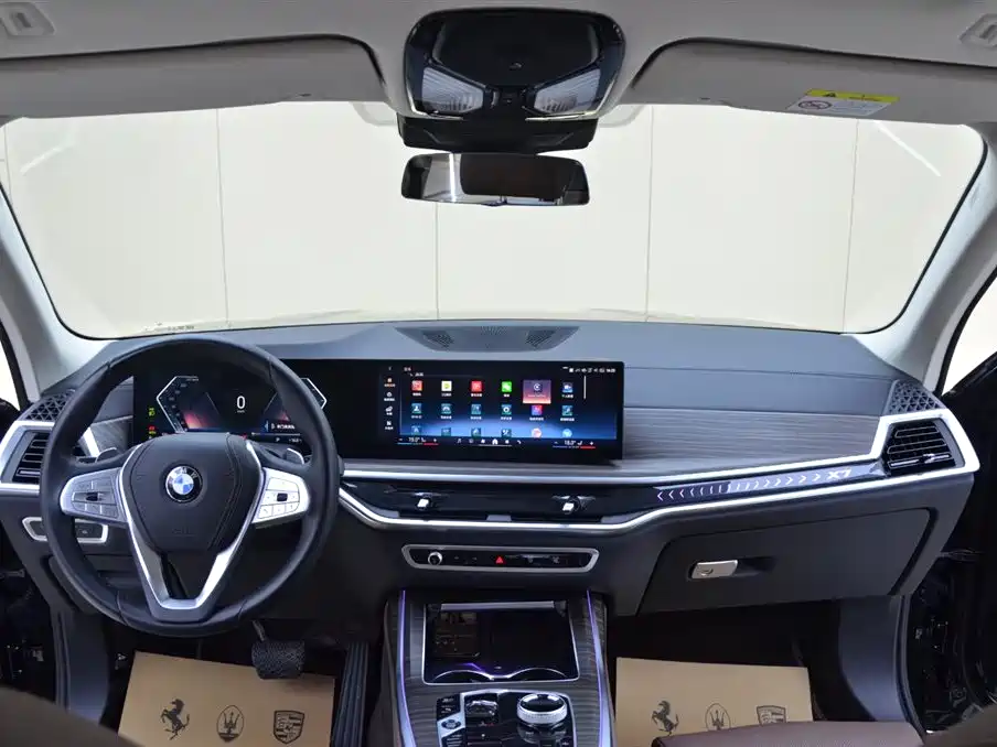 BMW X7 - фото 14