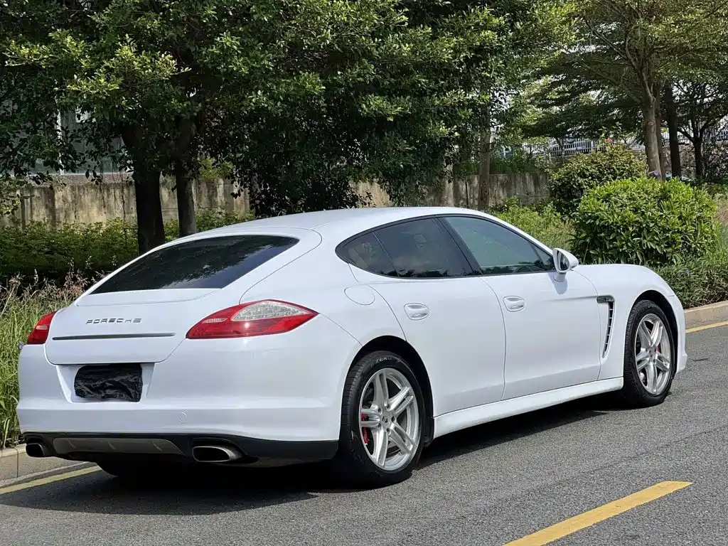 Porsche Panamera — миниатюра 3