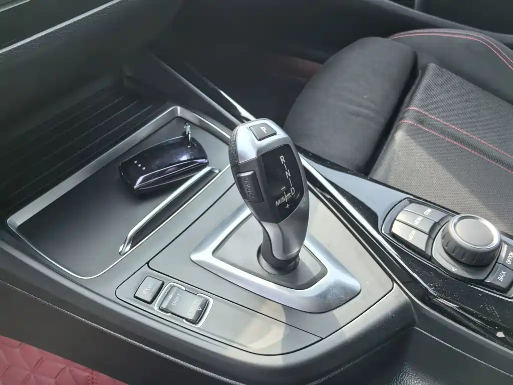 BMW 1 Series (Import) — миниатюра 7