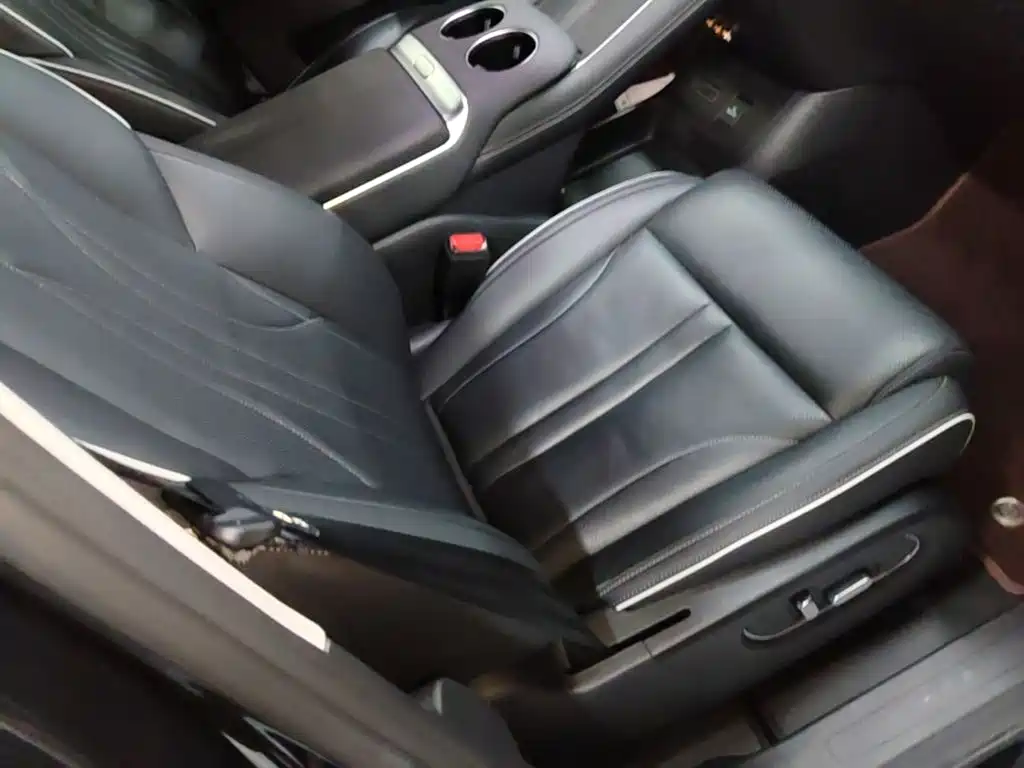 XPeng X9 — миниатюра 25