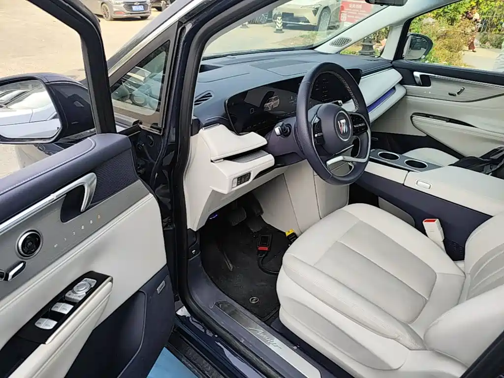 Buick GL8 Hybrid — миниатюра 12