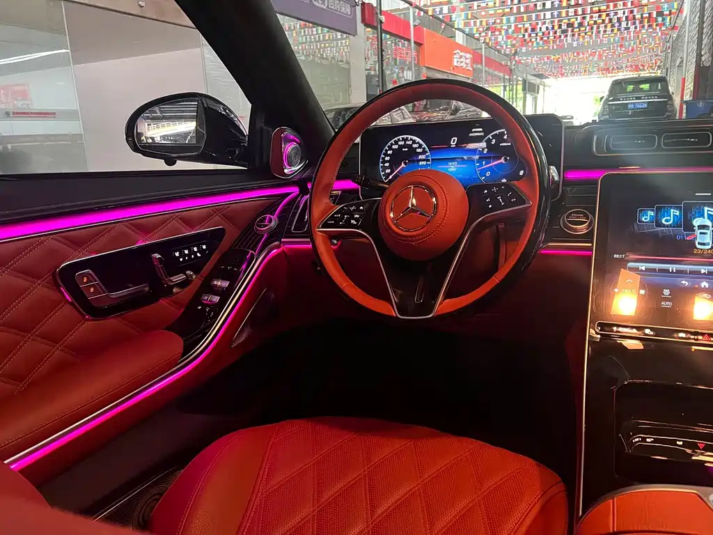 Mercedes-Benz S-Class — миниатюра 12