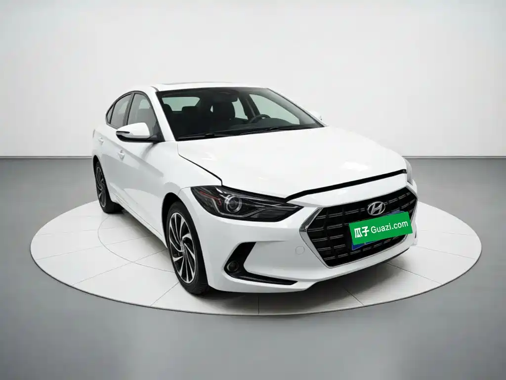 Hyundai Elantra — миниатюра 3