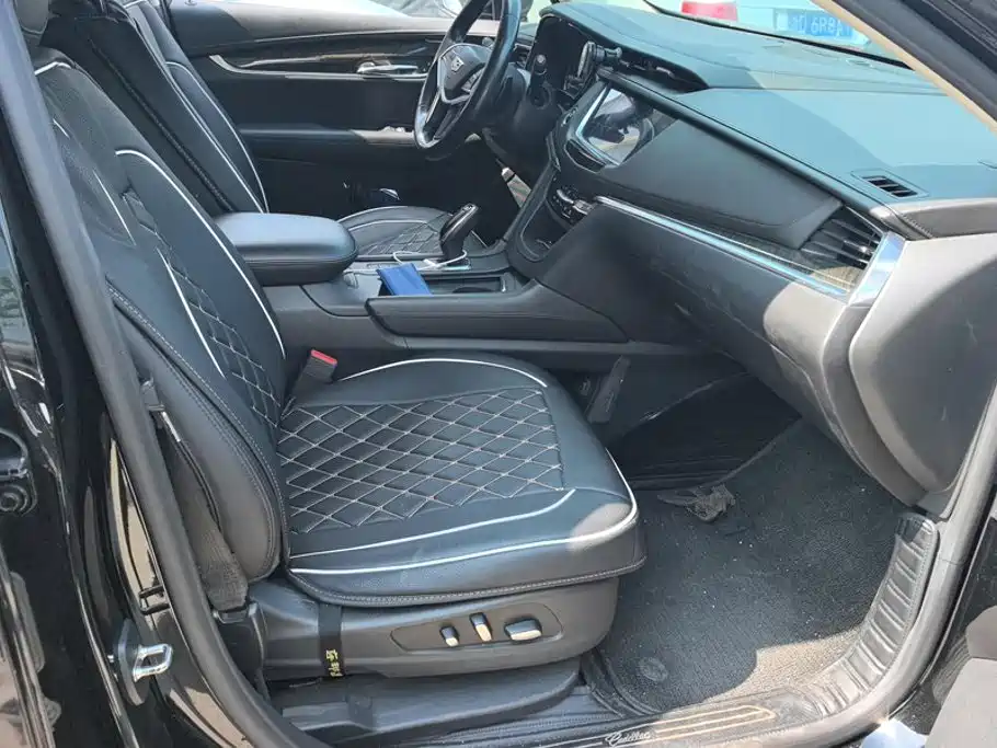 Cadillac XT5 — миниатюра 8