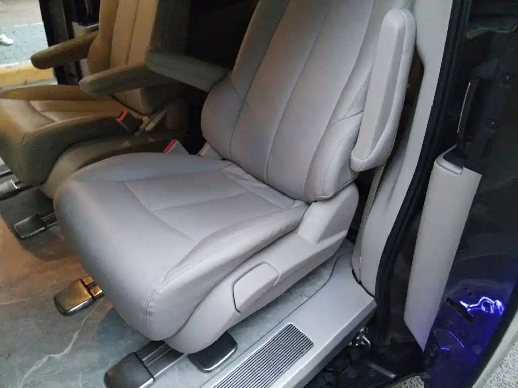 Buick GL8 — миниатюра 13