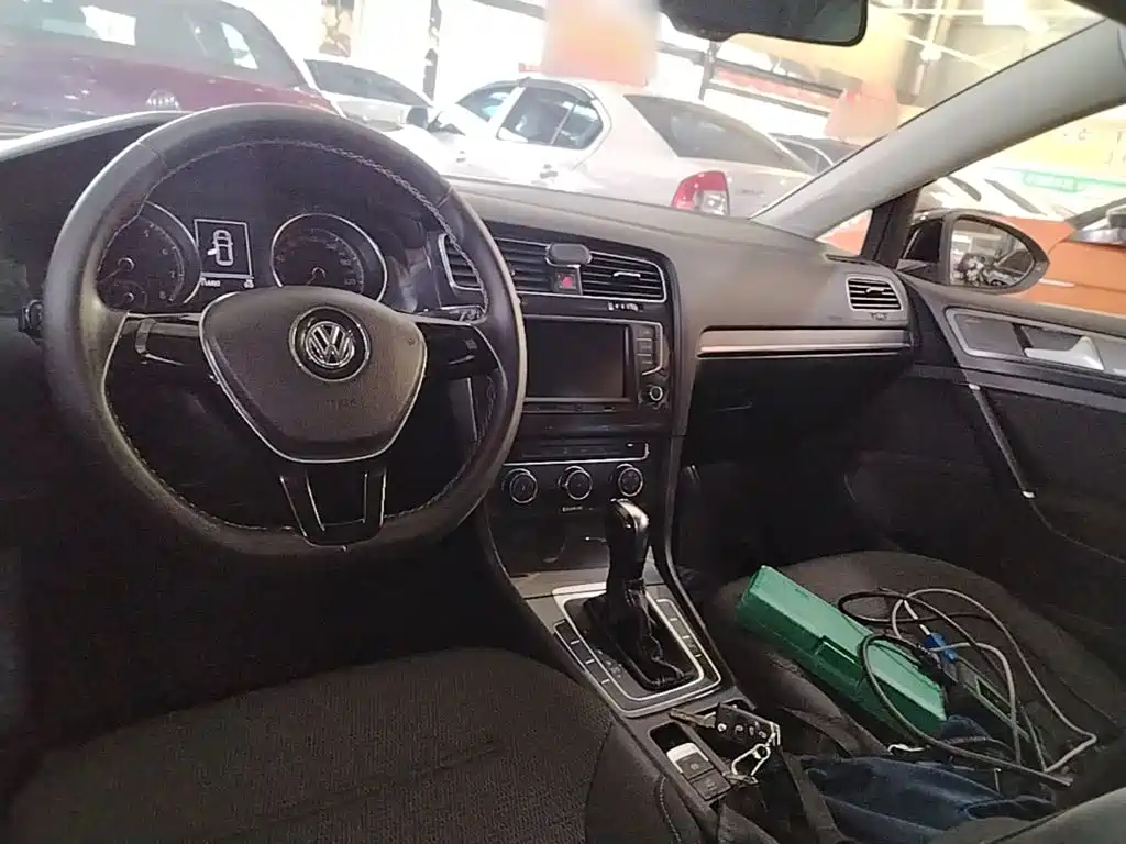 Volkswagen Golf — миниатюра 10