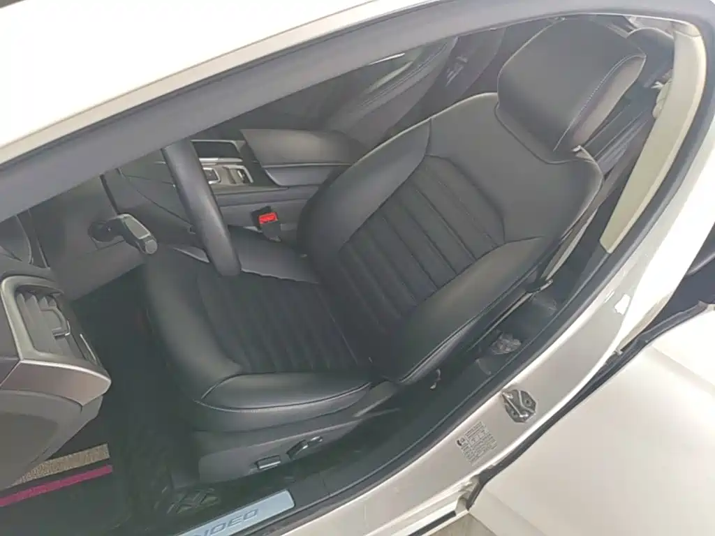 Ford Mondeo — миниатюра 15