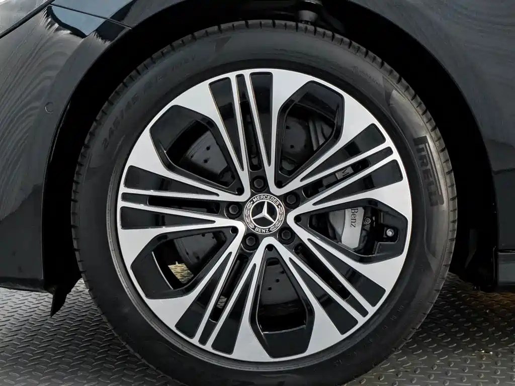 Mercedes-Benz E-Class New Energy — миниатюра 10