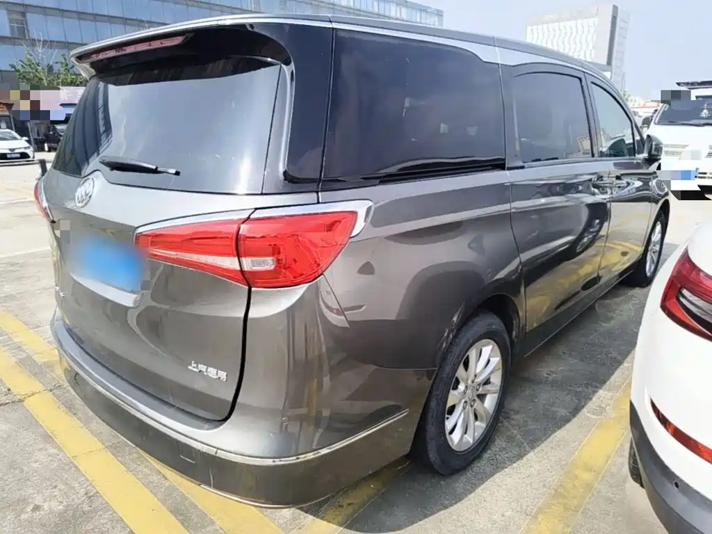Buick GL8 — миниатюра 7