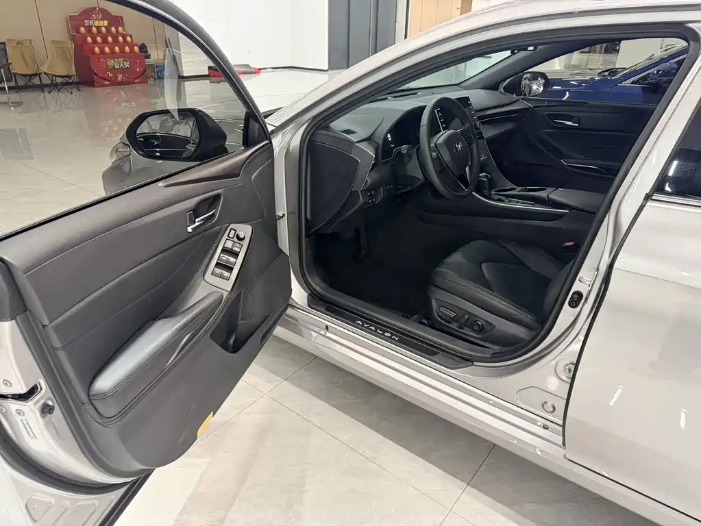 Toyota Avalon — миниатюра 8
