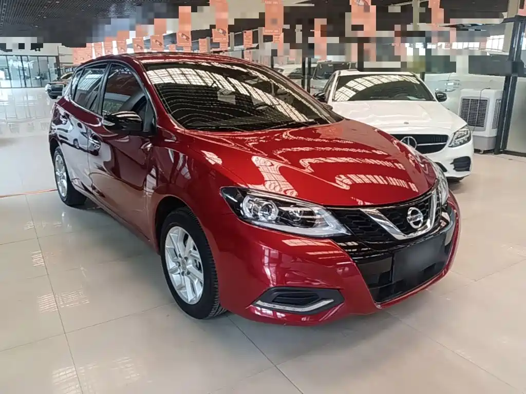 Nissan Tiida — миниатюра 4