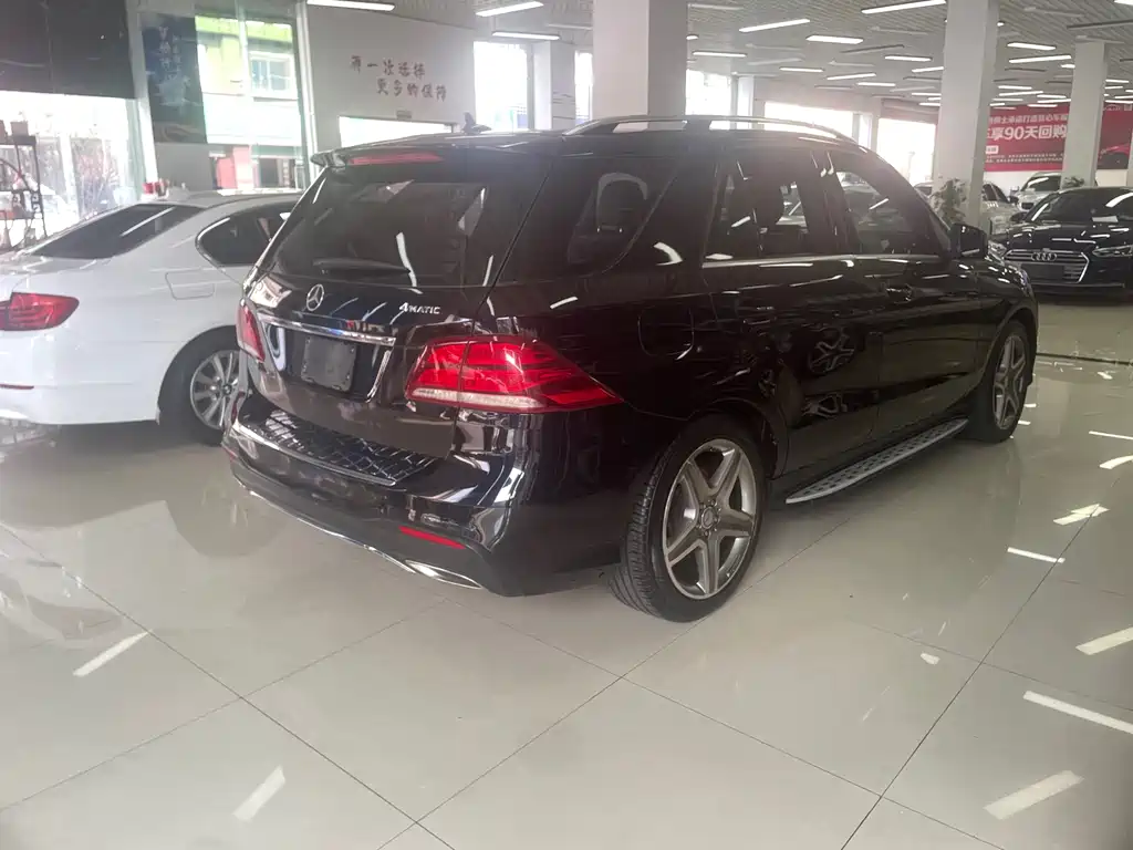 Mercedes-Benz GLE (Import) — миниатюра 4