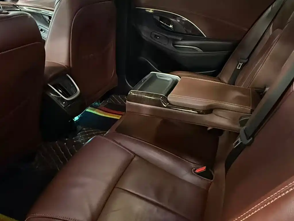 Buick LaCrosse — миниатюра 16