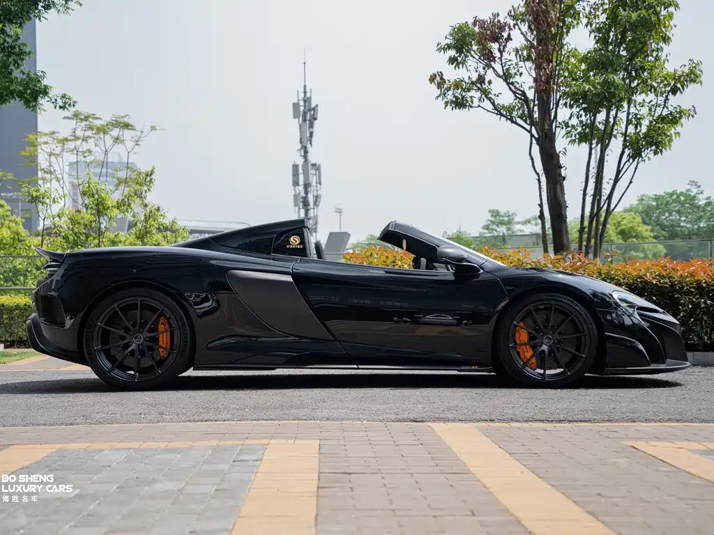 McLaren 675LT 2017 3.8T AT