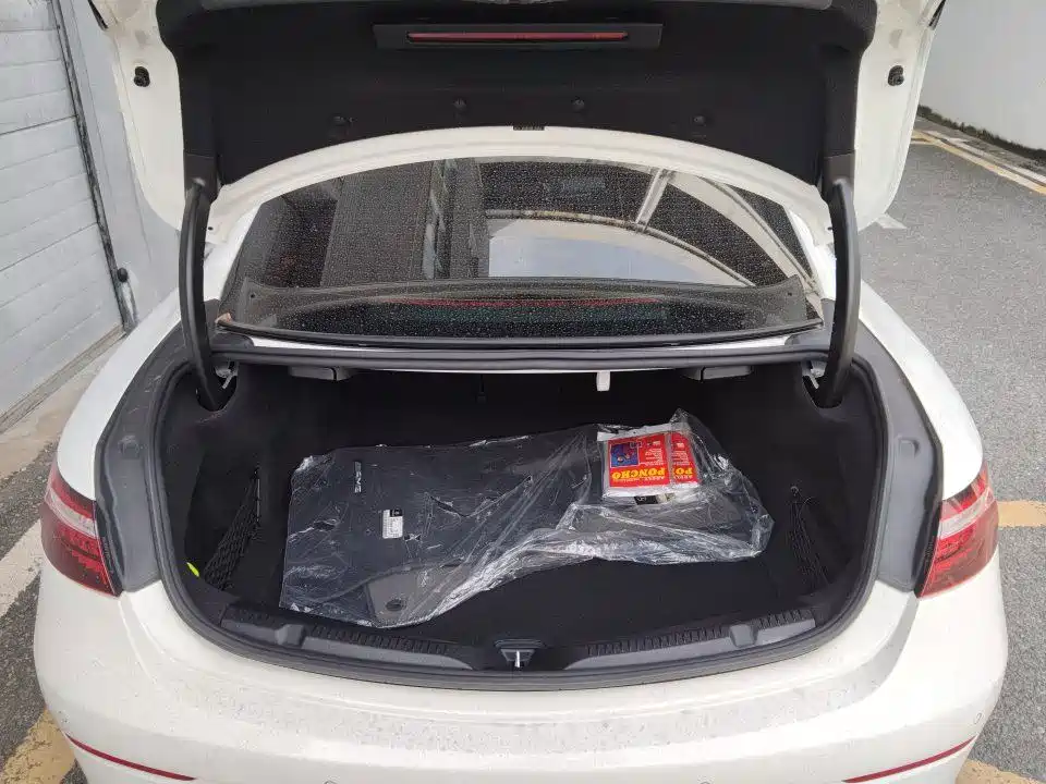 Mercedes-Benz E-Class (Import) — миниатюра 9