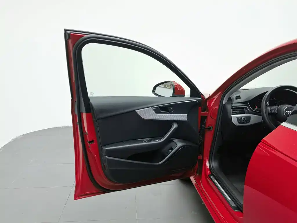 Audi A4L 2017 Plus 40 TFSI Fashion