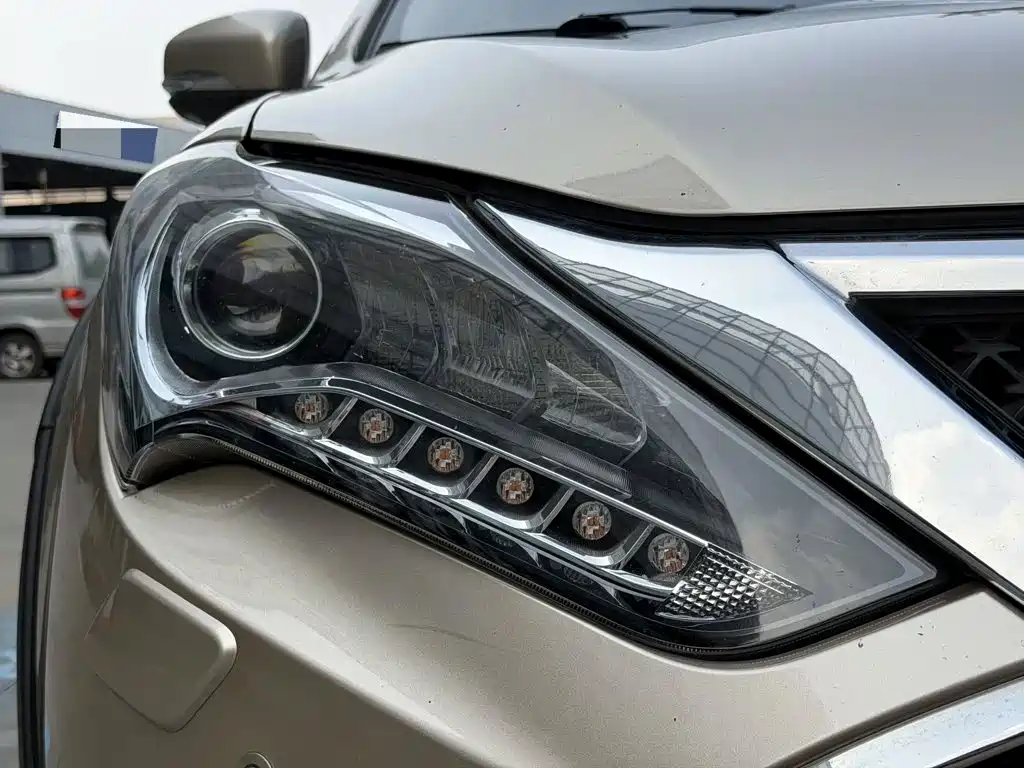 BYD Tang New Energy — миниатюра 3