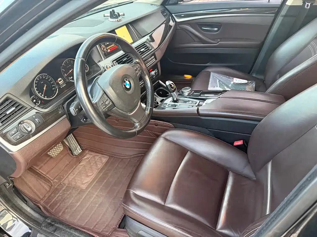 BMW 5 Series — миниатюра 2