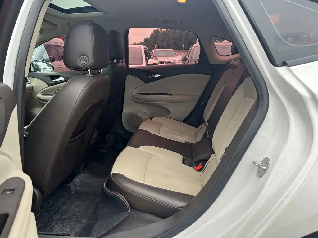 Buick Verano — миниатюра 7