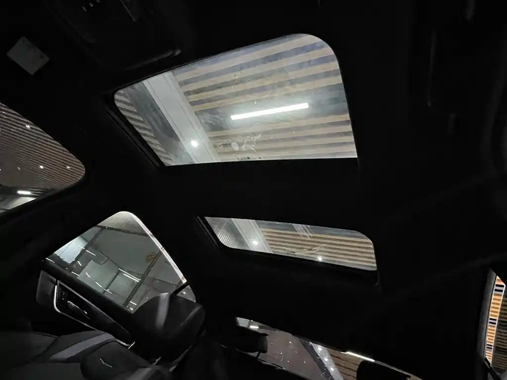 Cadillac CT5 — миниатюра 6