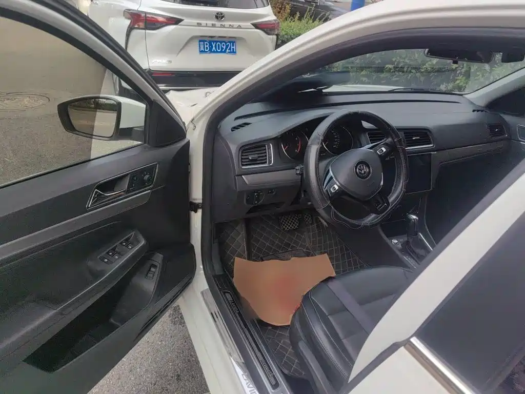 Volkswagen Lavida — миниатюра 17