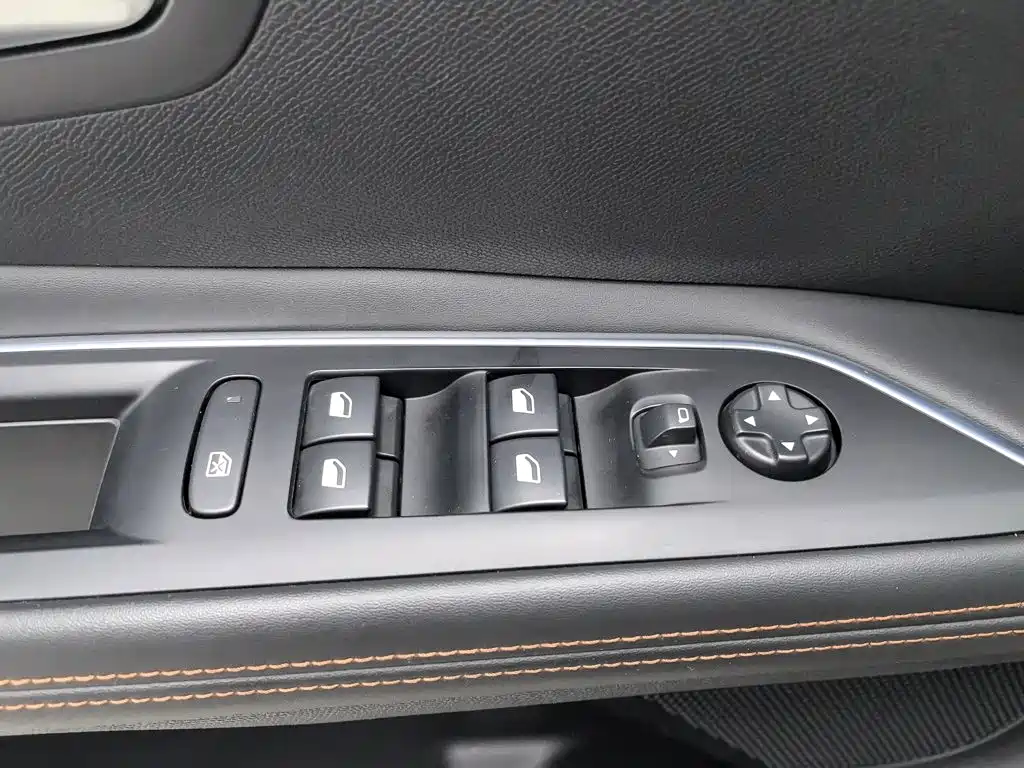 Peugeot 4008 — миниатюра 9