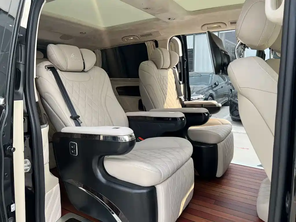 Mercedes-Benz V-Class — миниатюра 6