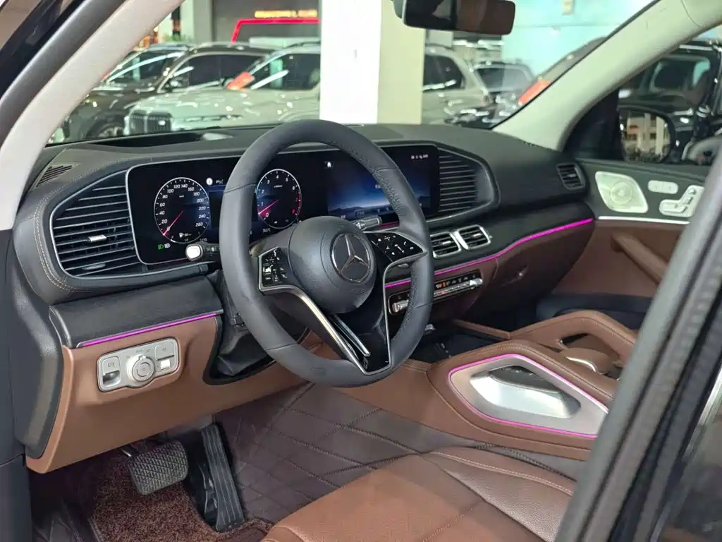 Mercedes-Benz GLE (Import) — миниатюра 21