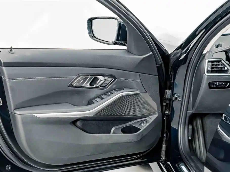 BMW 3 Series — миниатюра 15