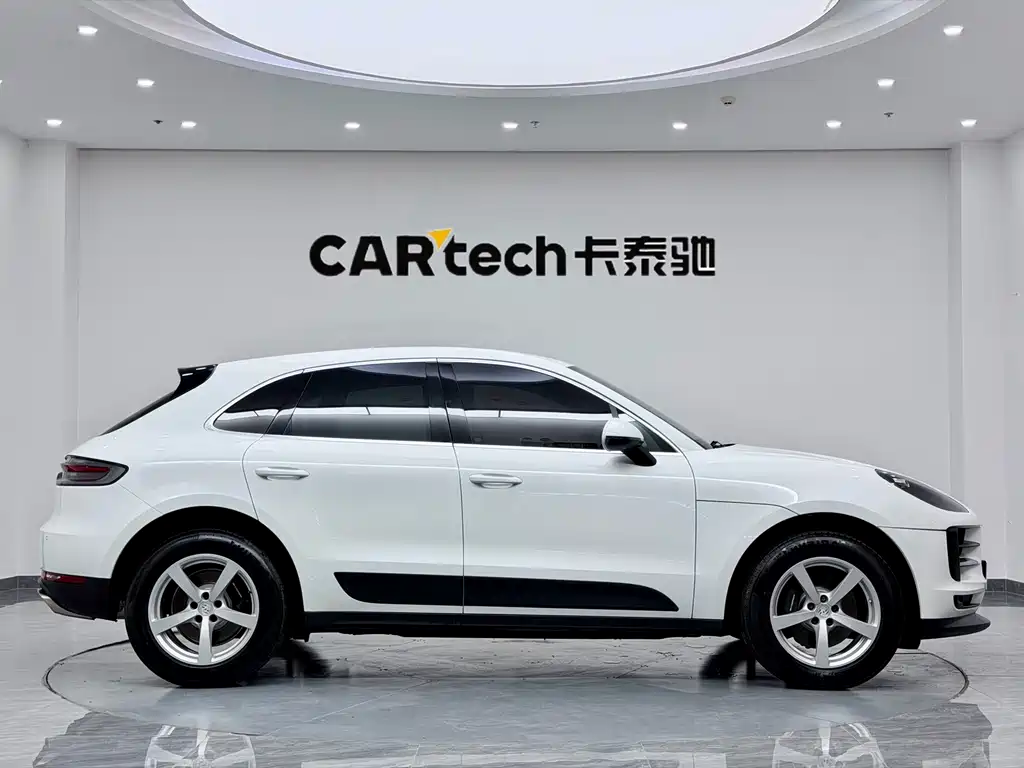 Porsche Macan — миниатюра 5