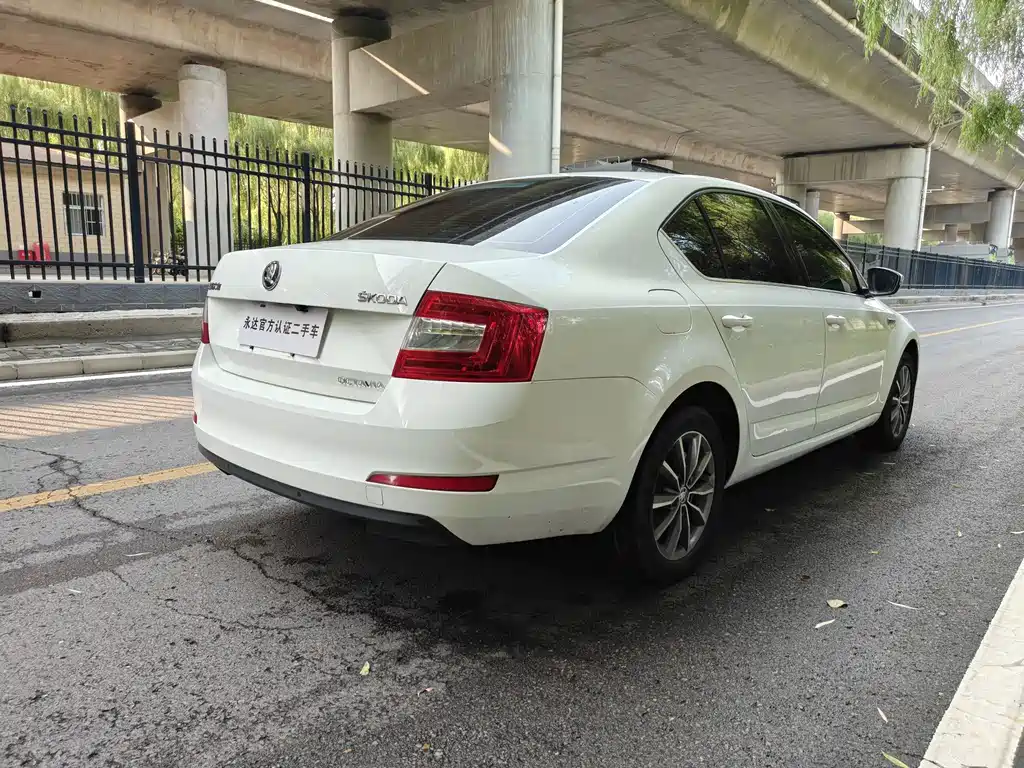 Skoda Octavia — миниатюра 4
