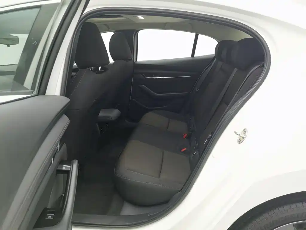 Mazda 3 Axela — миниатюра 15