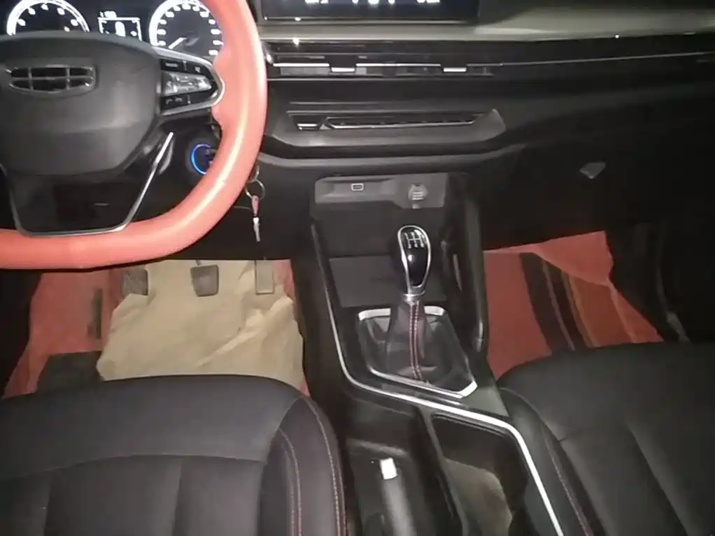 Geely Vision X3 — миниатюра 14