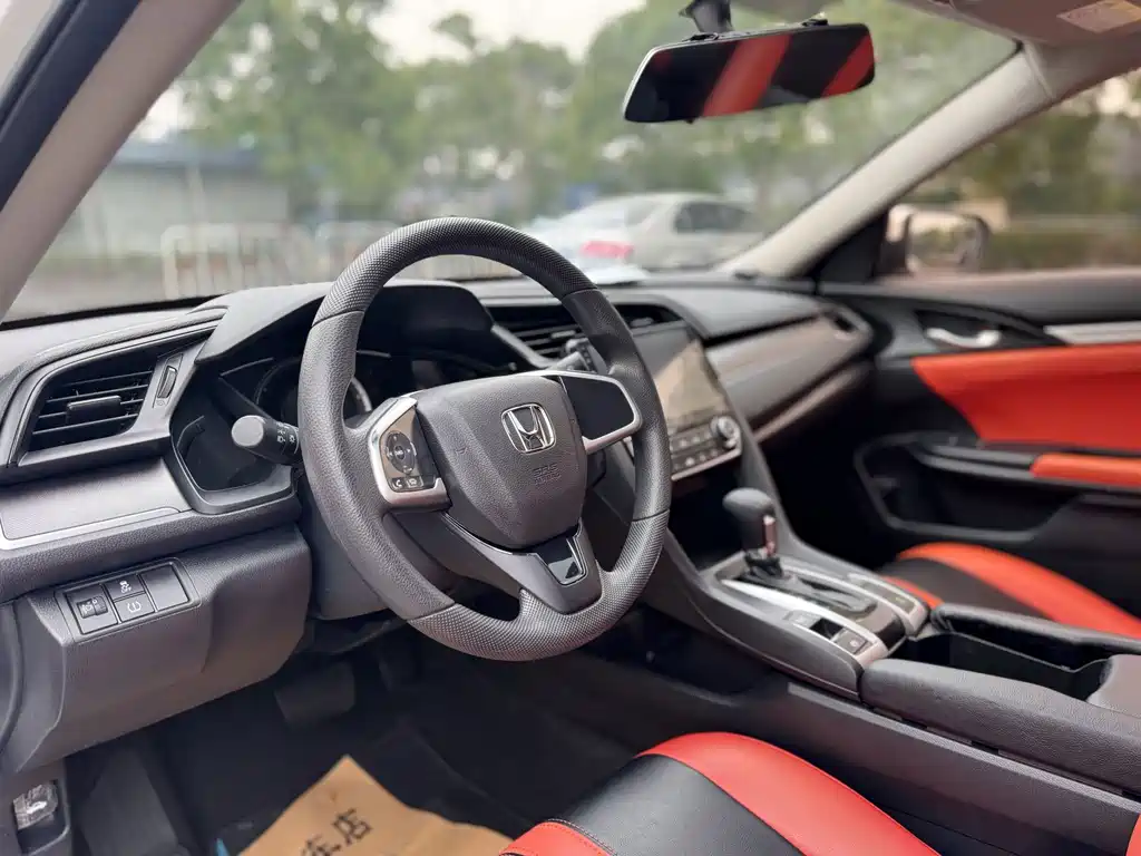 Honda Civic — миниатюра 7
