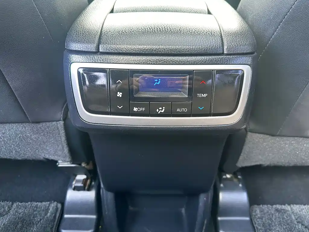 Toyota Highlander — миниатюра 20