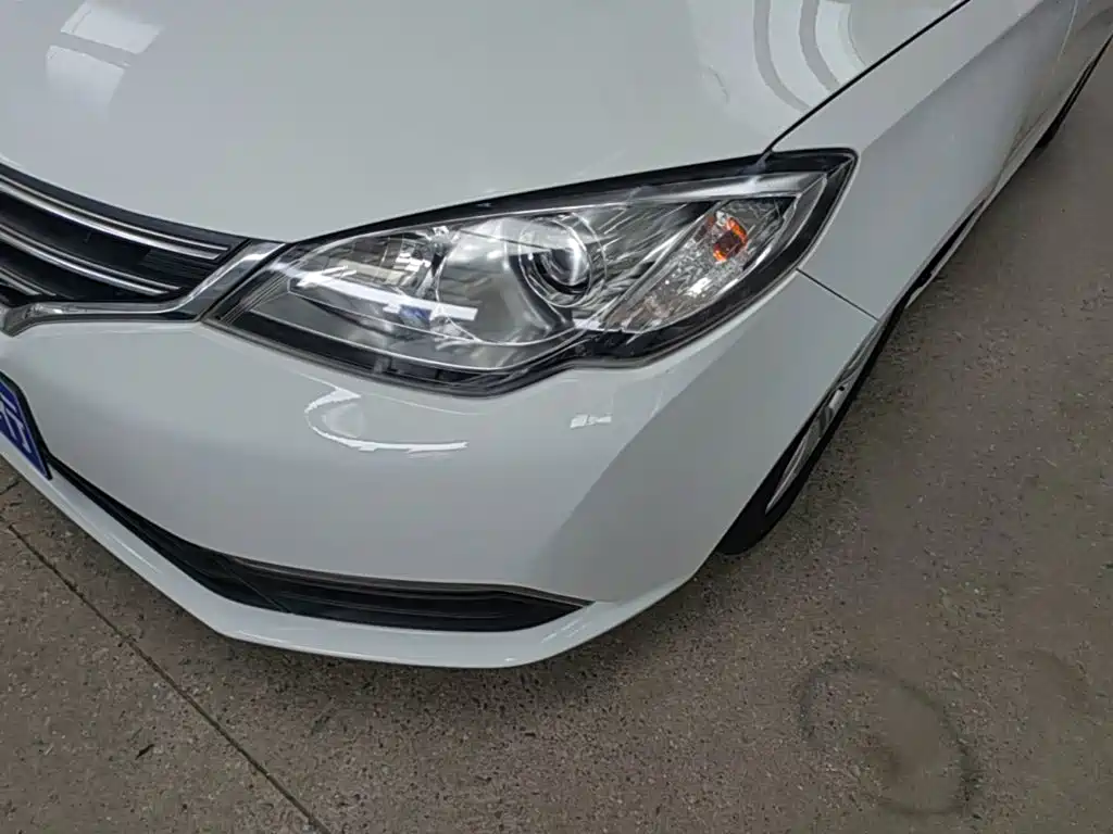 Roewe 360 — миниатюра 24