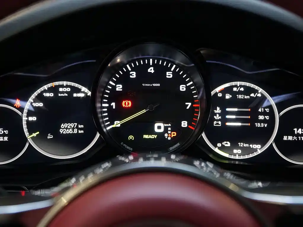 Porsche Cayenne Hybrid — миниатюра 19