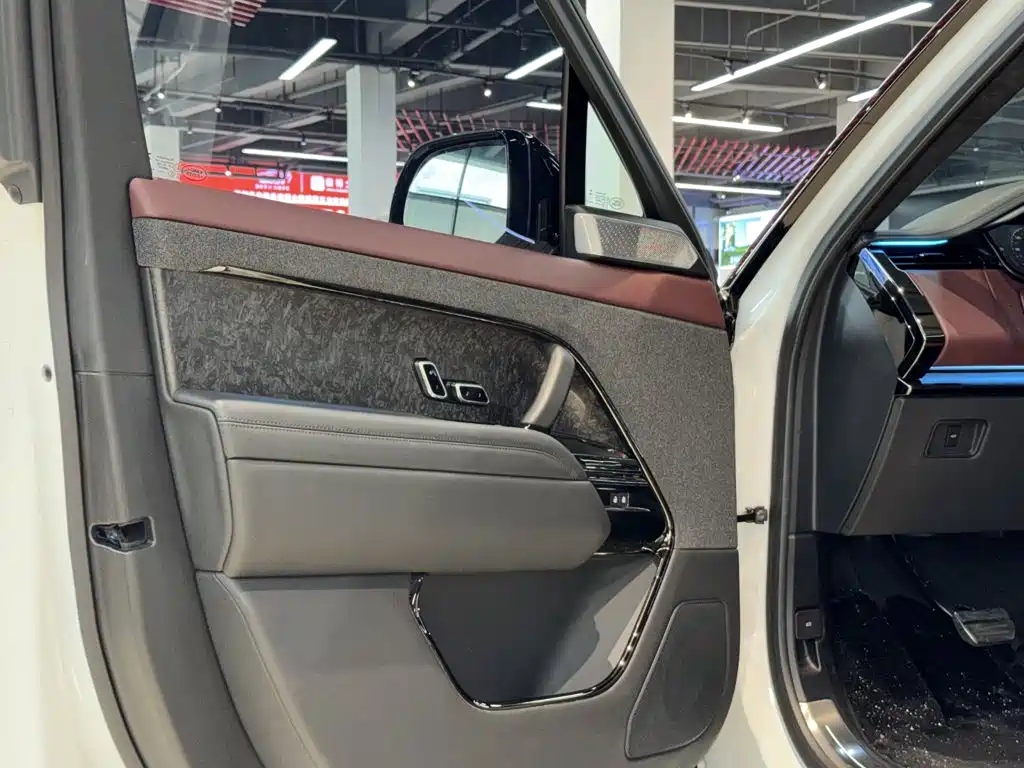 Land Rover Sport — миниатюра 18