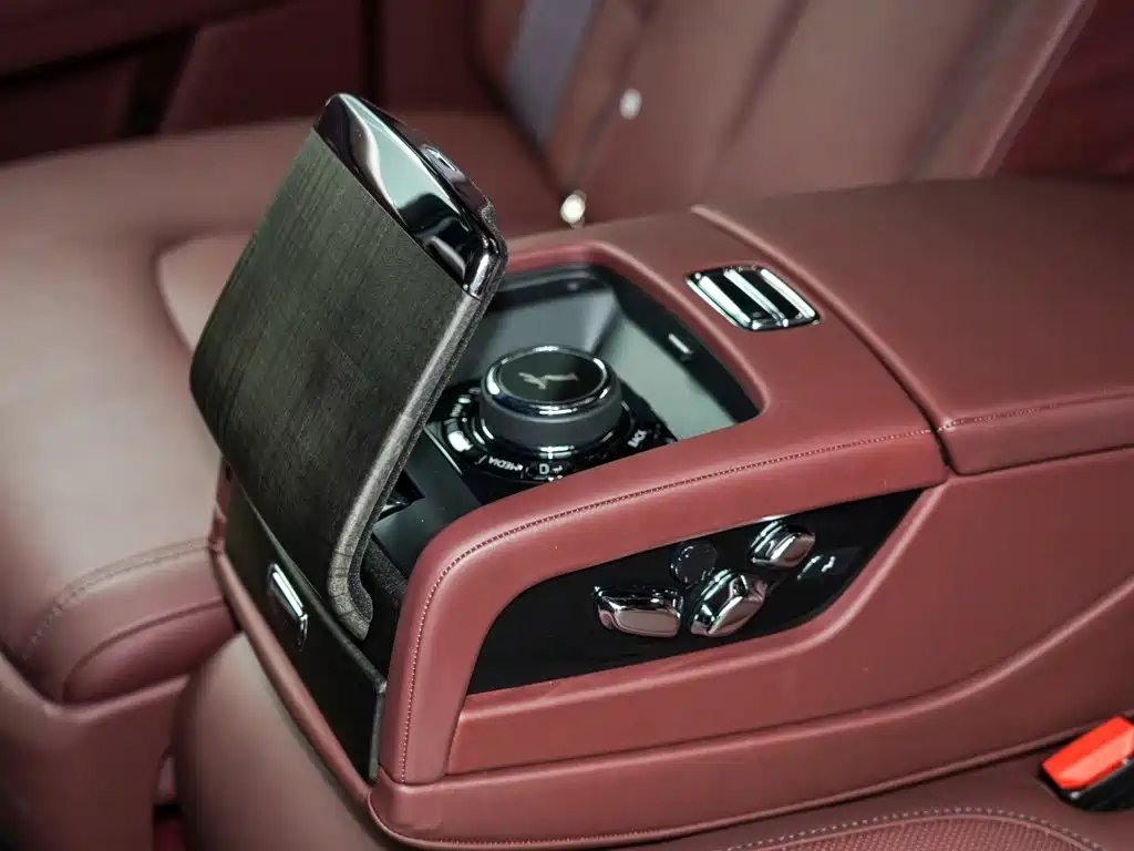 Rolls-Royce Ghost — миниатюра 14