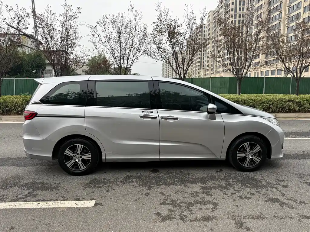 Honda Odyssey — миниатюра 18