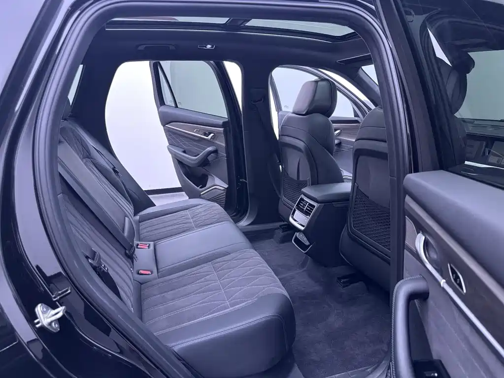 Geely Xingyue L — миниатюра 22