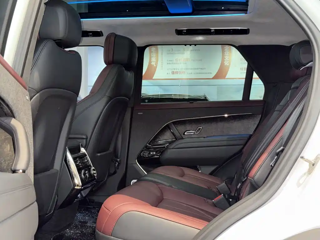 Land Rover Sport — миниатюра 12