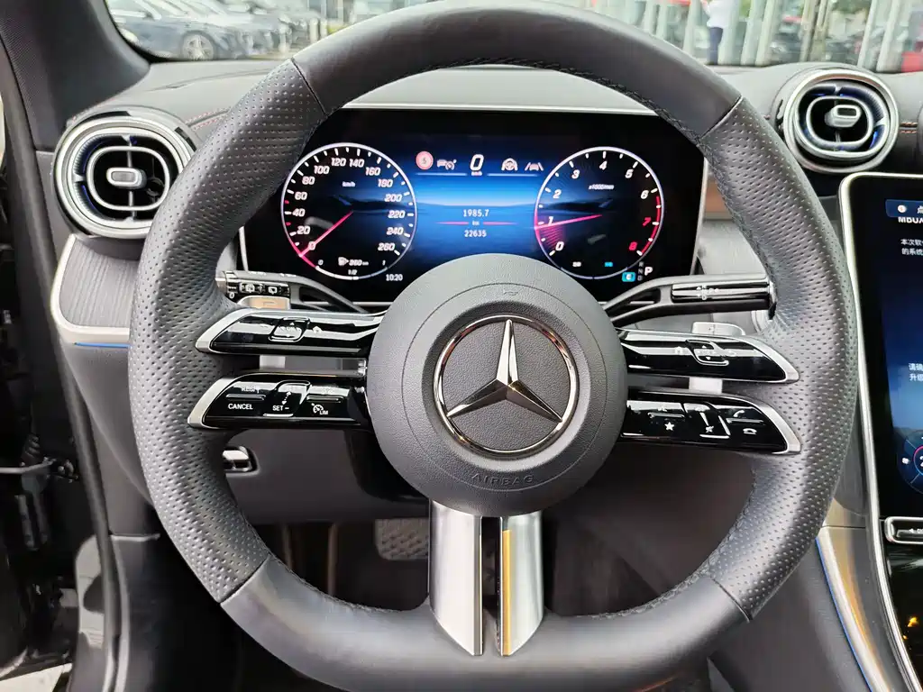 Mercedes-Benz GLC — миниатюра 8