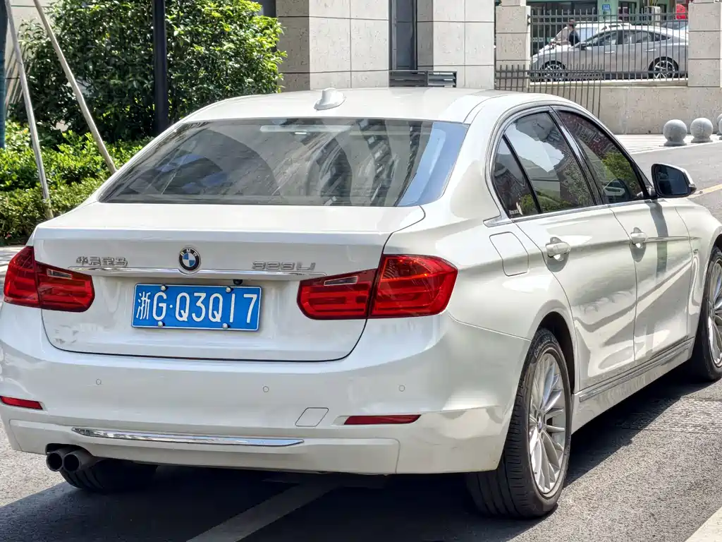 BMW 3 Series — миниатюра 12
